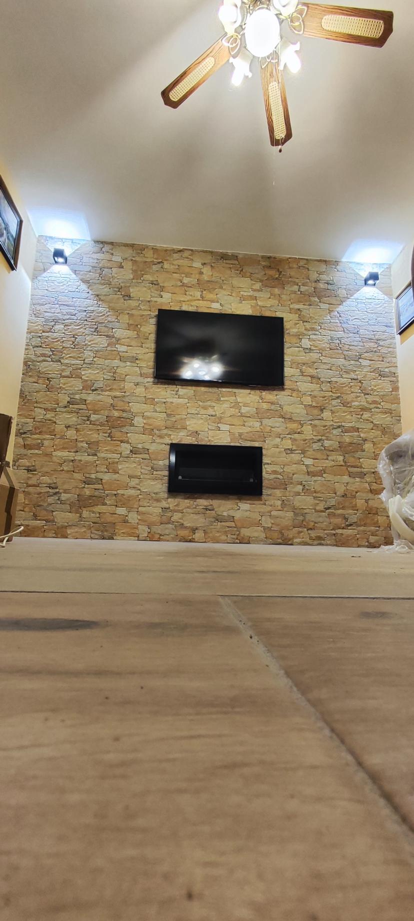 Rivestimento Decorativo a Parete con Piastrelle - Immagine 1