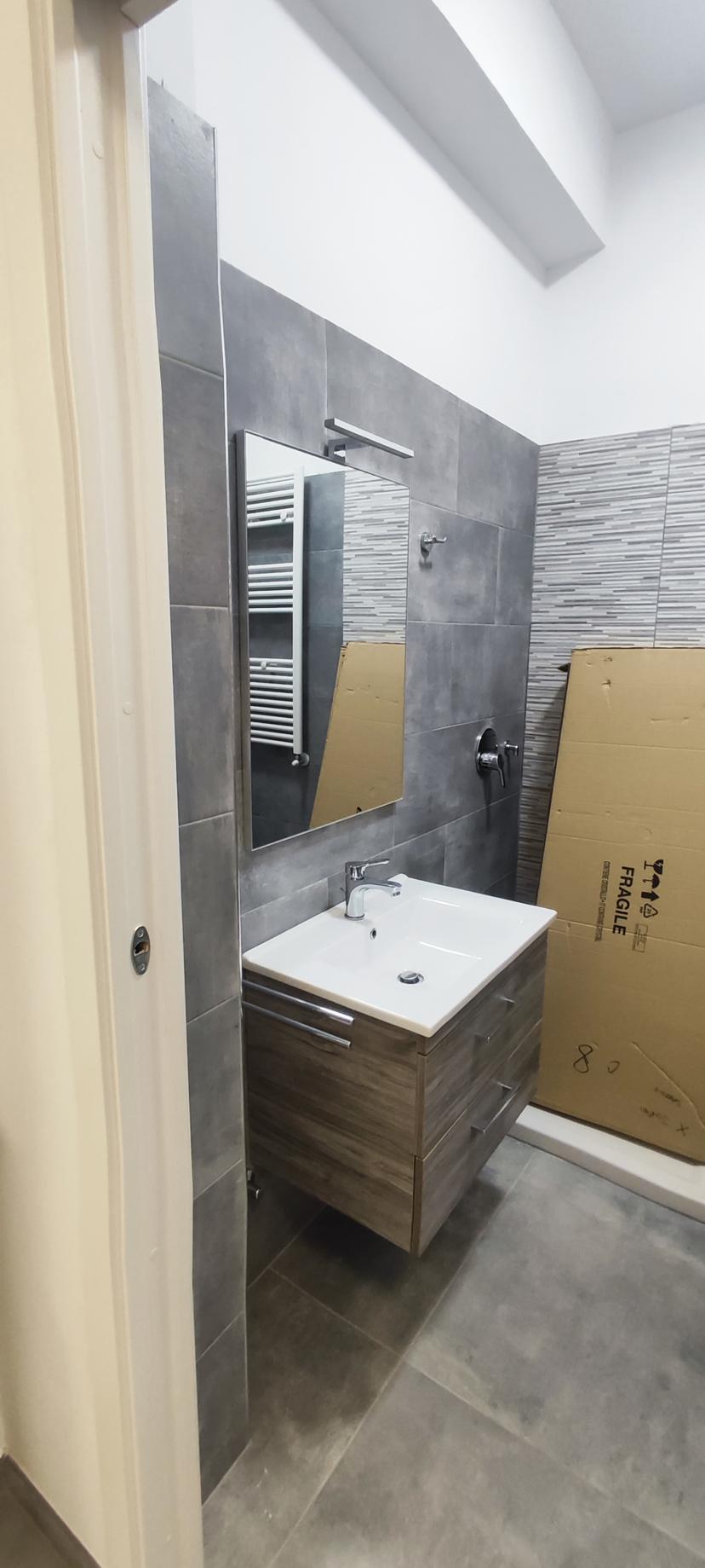 Installazione Sanitari e Arredo Bagno - Immagine 2